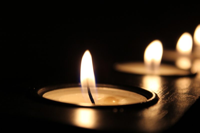https://www.compassionatefriends.org/wp-content/uploads/2018/08/Candle-800x533.jpg